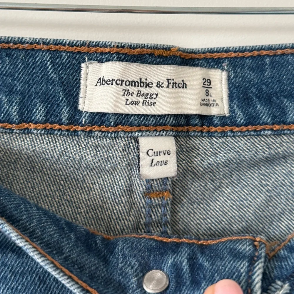 Abercrombie & Fitch Women’s Curve Love Low Rise Baggy Jean, 29 Long - Picture 5 of 8